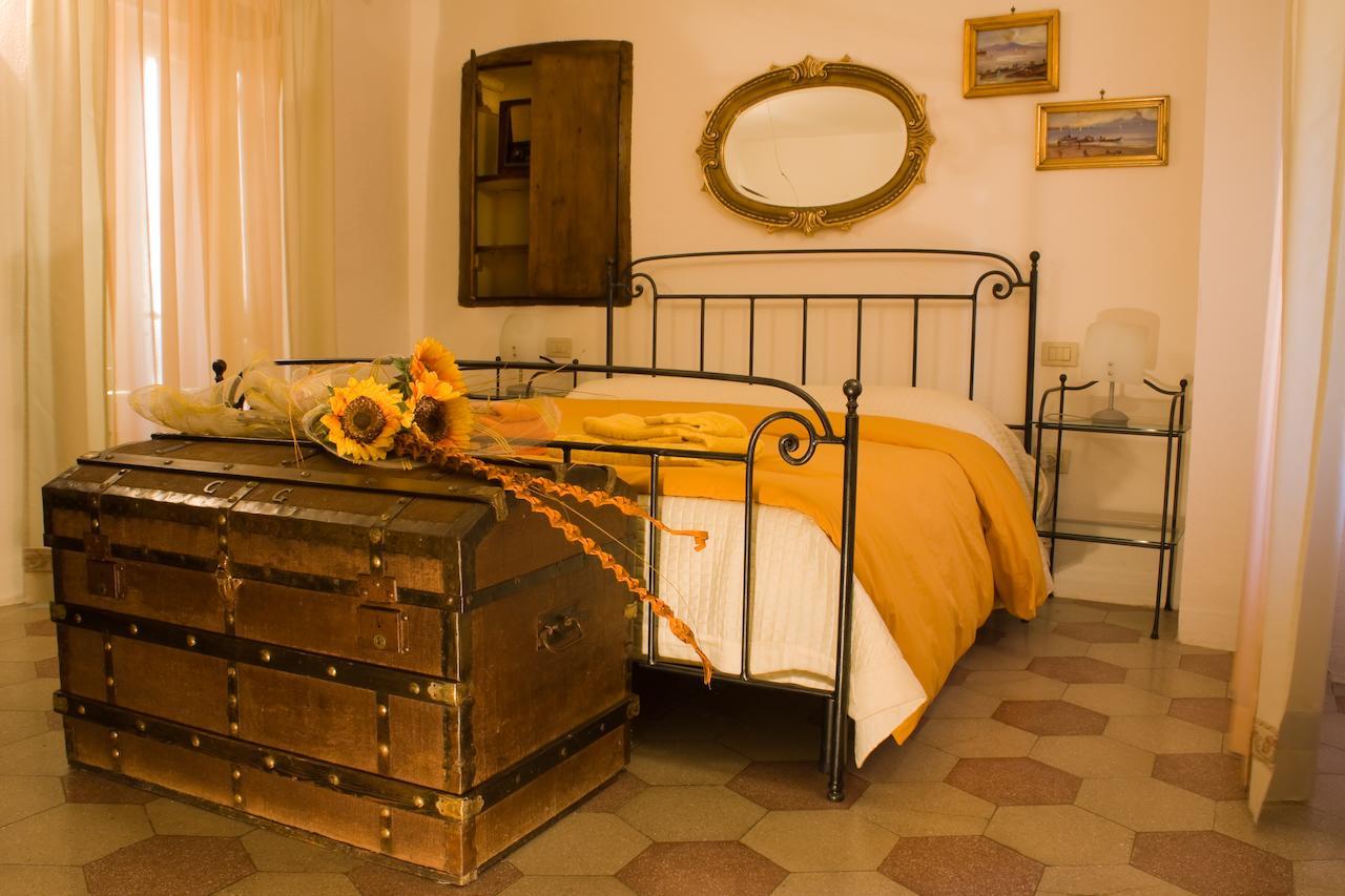 Nenà Al Borgo Castello Bed and Breakfast Pico Camera foto