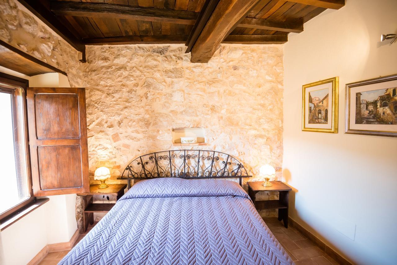 Nenà Al Borgo Castello Bed and Breakfast Pico Esterno foto