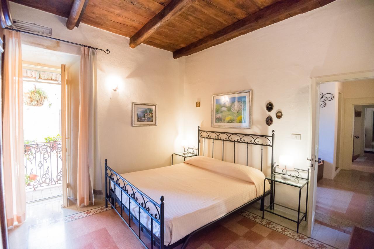 Nenà Al Borgo Castello Bed and Breakfast Pico Esterno foto